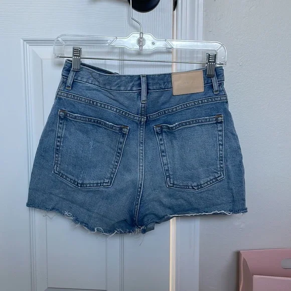 Everlane the Cheeky Denim Short - Picture 3 of 5